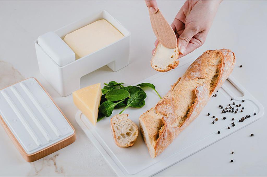 SMART WATER BUTTER DISH WITH KNIFE WHITE