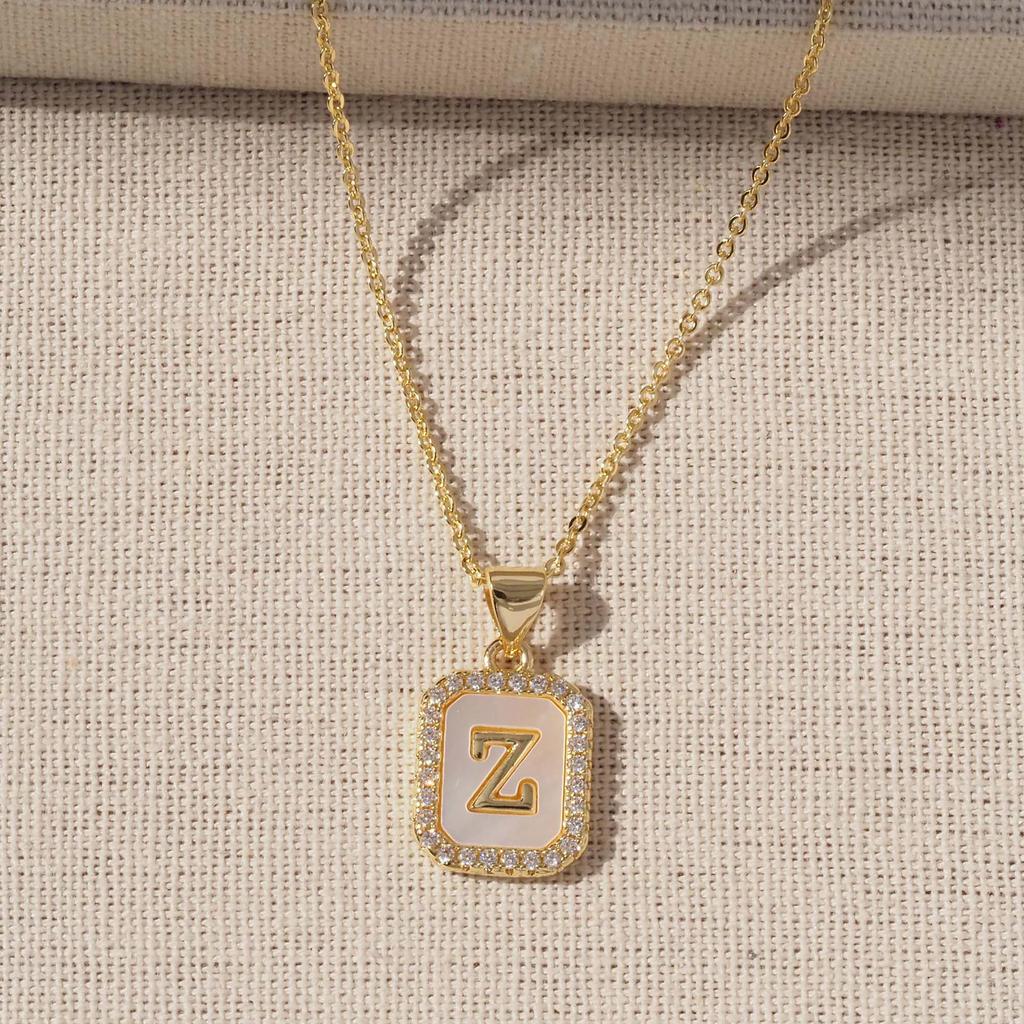 Gold-Plated Copper Shell 26 English Letters Pendant Necklace for Women - Niche Fashion Jewelry