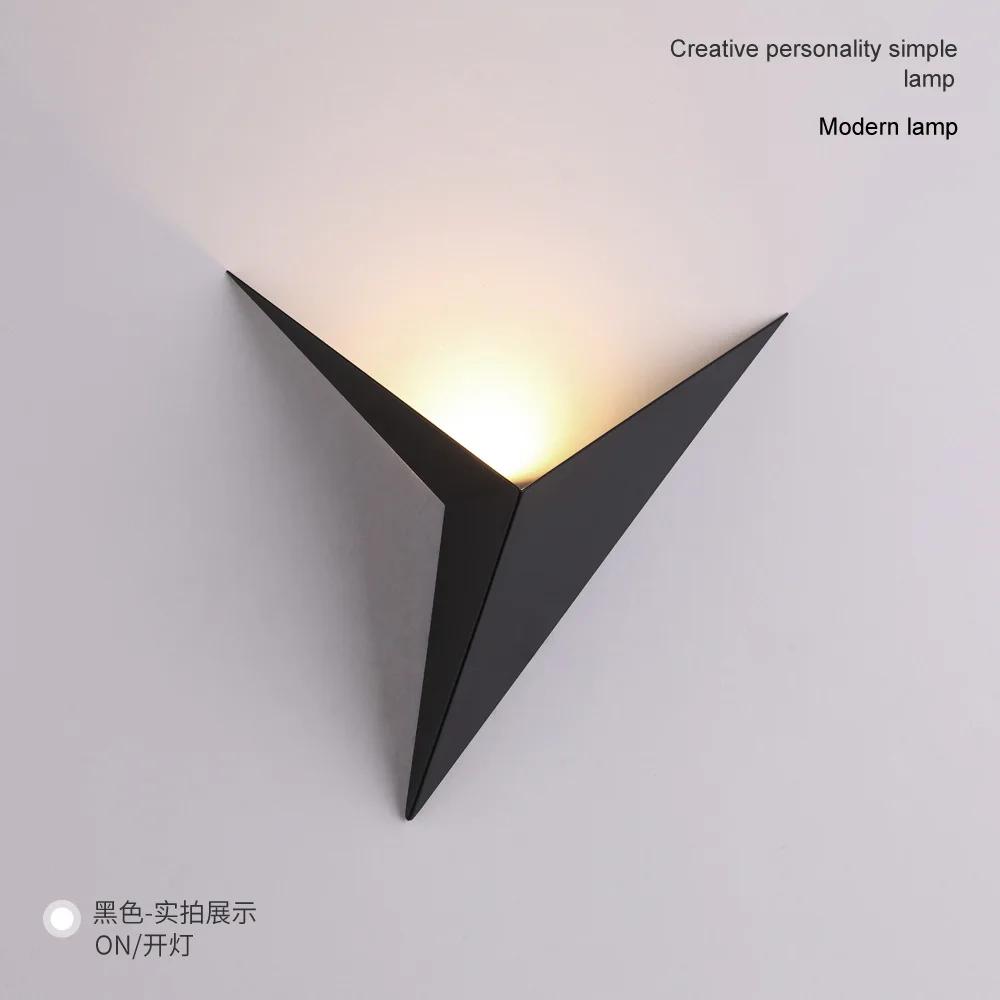 Creative Wrought Iron Special-shaped Triangle Wall Lamp Simple Bedroom Study Hotel Room Bedside Led Wall Lamp Mirror Front Lamp