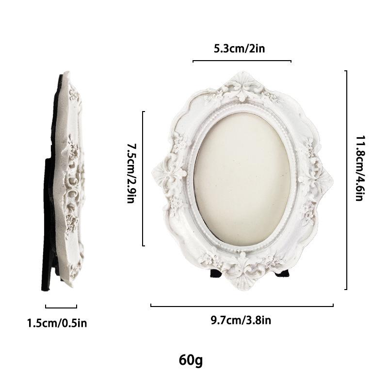 Victoria-Style Retro Resin Photo Frame Ornament - Light Luxury Badge Display Stand for Photo Props