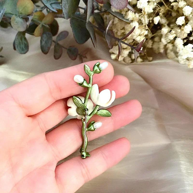 Women Fashion Creative Gifts Vintage Pearl Leaf Brooch Shirt Jacket Collar Pin Woman Gift Jewelry Brooches Accessories Decor