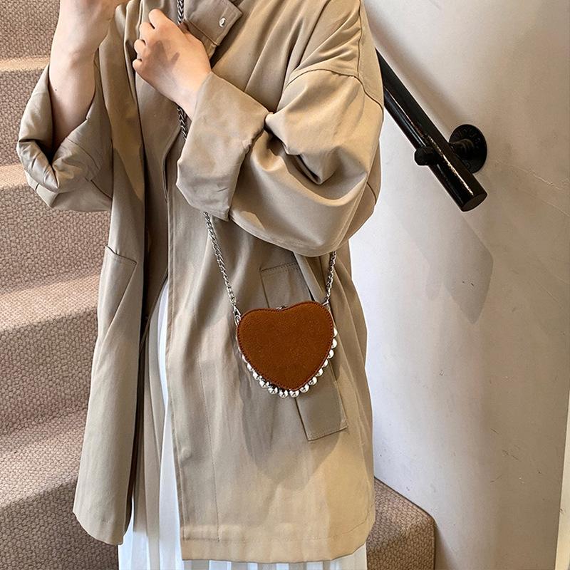 Herzförmige Umhänge-Schultertaschen für Damen Lippenstifttasche PU-Leder Mini-Clutch Münzbörse Herz Nische Messenger Bags