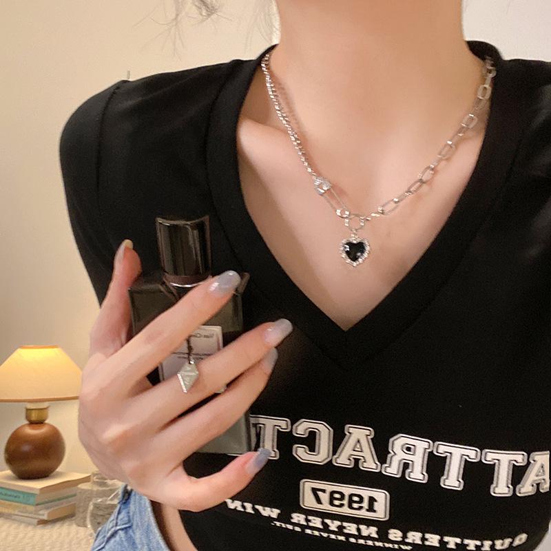 New black love pin necklace women's splicing accessories light luxury niche design clavicle chain