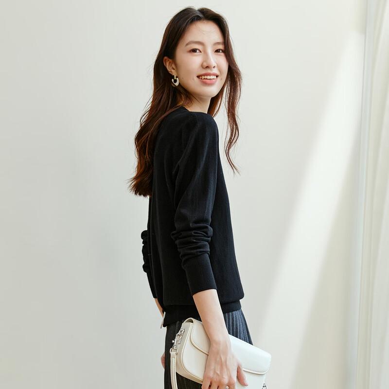 Carbammi Women's Round Neck Long Sleeve Short Knit Pullover Top