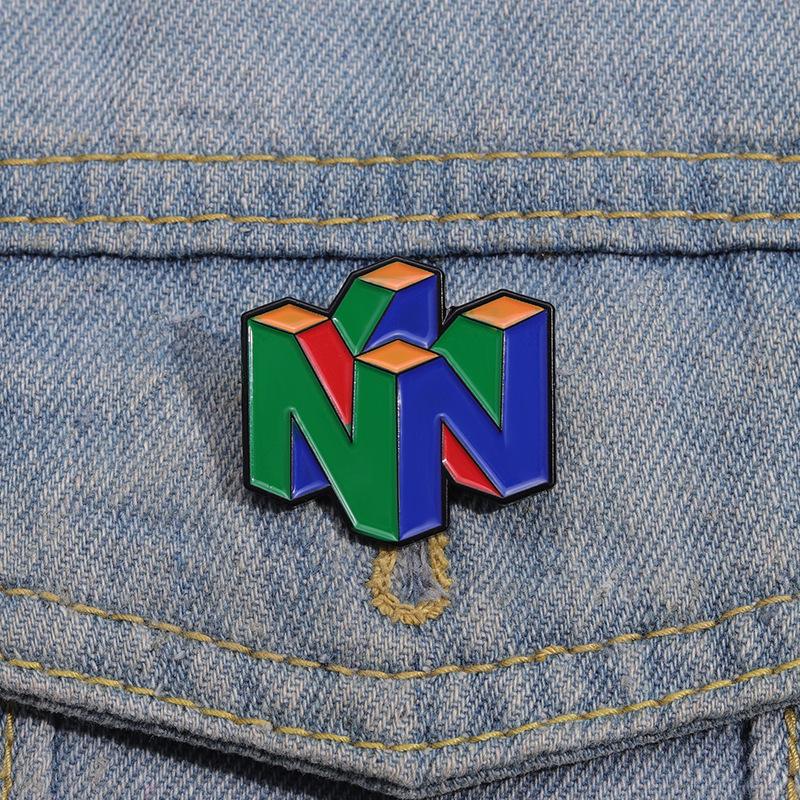 Creative British Brooch, Personalized Three-dimensional Geometric Letter N Badge, Cute and Colorful Clothing Bag Accessories.