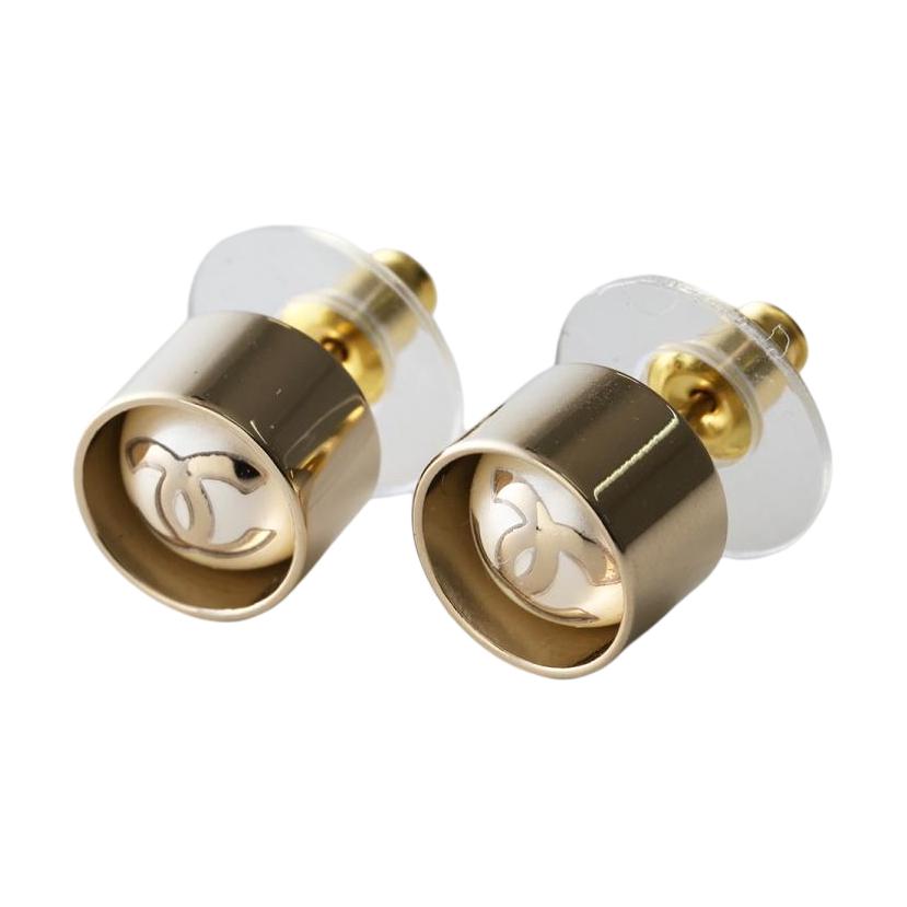 

Chanel Logo Design Earrings Women Earrings Champagne-Gold ABG451-B22284 Box+Padding Board
