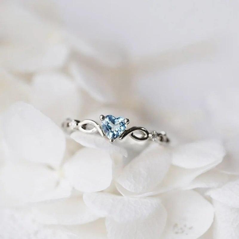 Huitan – bague en forme de cœur Simple pour femmes, jolie bague romantique, cadeau d'anniversaire pour petite amie, bijoux en pierre de Zircon à la mode