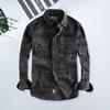 Camisa masculina primavera outono camuflagem estampa estilo cargo bolsos no peito mangas compridas resistentes ao desgaste gola virada para baixo botão para baixo trabalho ao ar livre