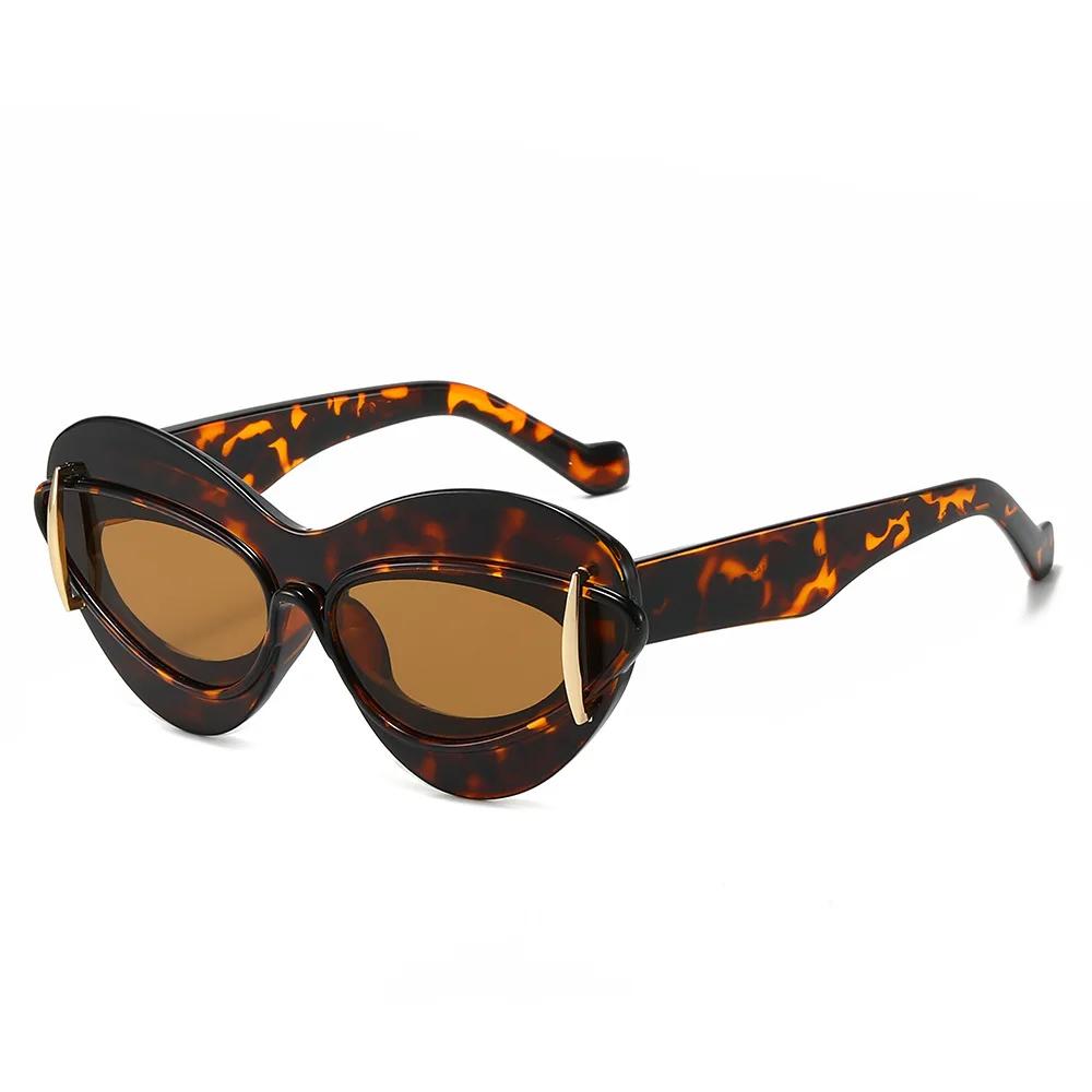 New  Oversized Cat Eye Sunglasses Women For Men Luxury Brand Designer Vintage Punk Sunglasses Popular Rivet Big Frame Eyewear