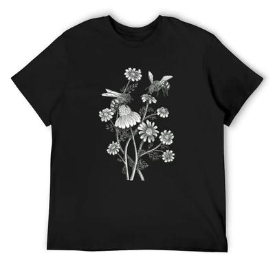 Bees and Chamomile On Honey Background T-Shirt Sweat Clothes Man T Shirt Mens White T Shirts