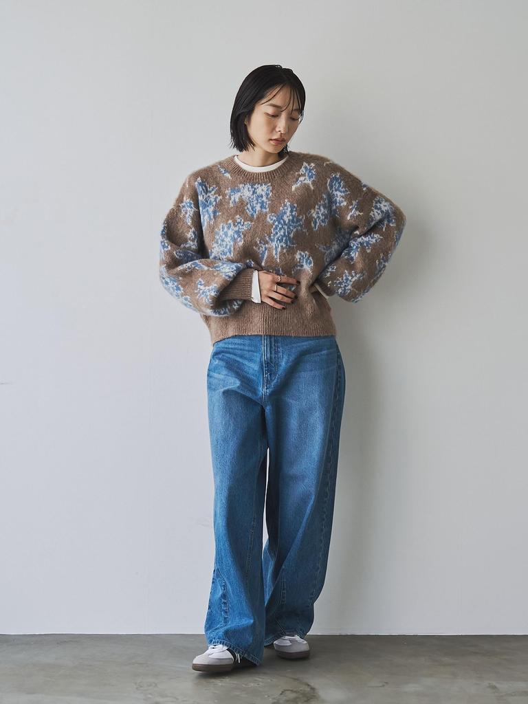 Cohen's Soft and Loose, Modern Knitwear, Nuanced Flower Jacquard Knit, 76306460209 2350 Beige (23), Medium