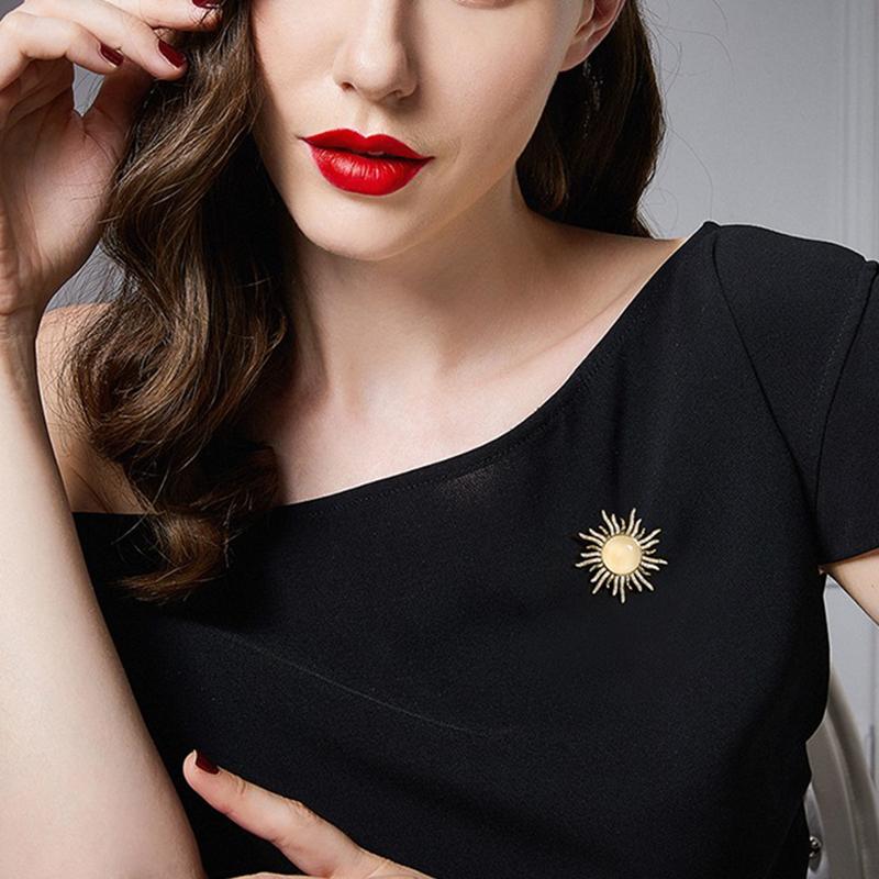 Fashion Dress Brooch Pin  Sun Metal Women Brooch  New Accessories Jewelry For Lady Gold Brooches Pins Clothing Gift