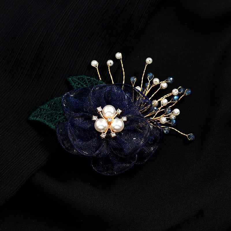 

High-end temperament pearl flower brooch Korean version of women s fabric crystal corsage party elegant accessories coat pin tide
