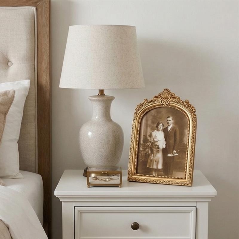 Ornamentals Resins Pictures Frame In Arched Design For Displaying Cherishing Memories