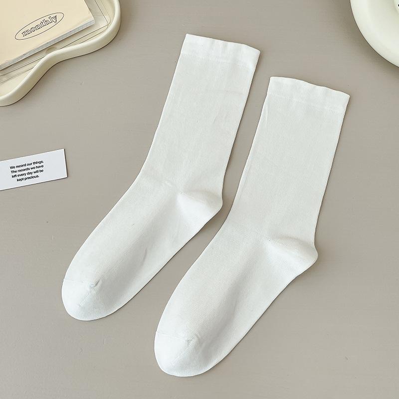 Female Spring and Autumn Sweat Absorption Deodorant Loose Mouth Boneless Month Son Tube Pile Socks