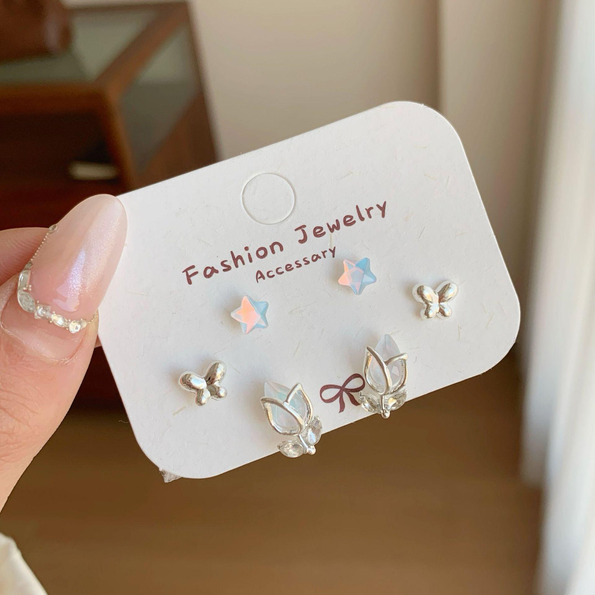 

Серьги Aurora Star Moon and Tulip — серебряная игла, цвет Ocean Blue, холодный стиль, свежий летний дизайн