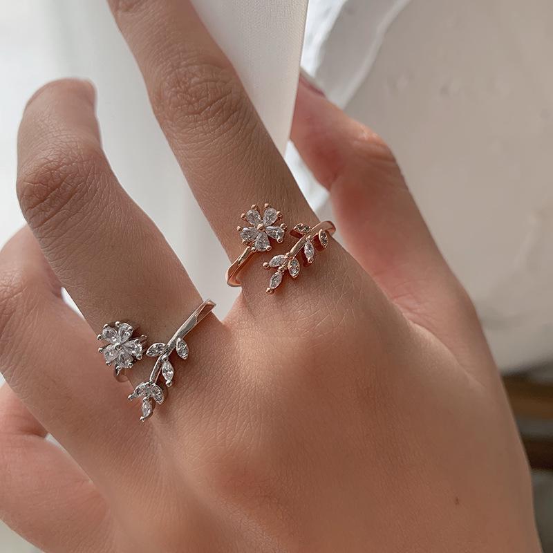 Japanese Korean Daily Commute Flower Leaf Adjustable Butterfly Ring - Women's Retro Light Luxury Fashion Accessory