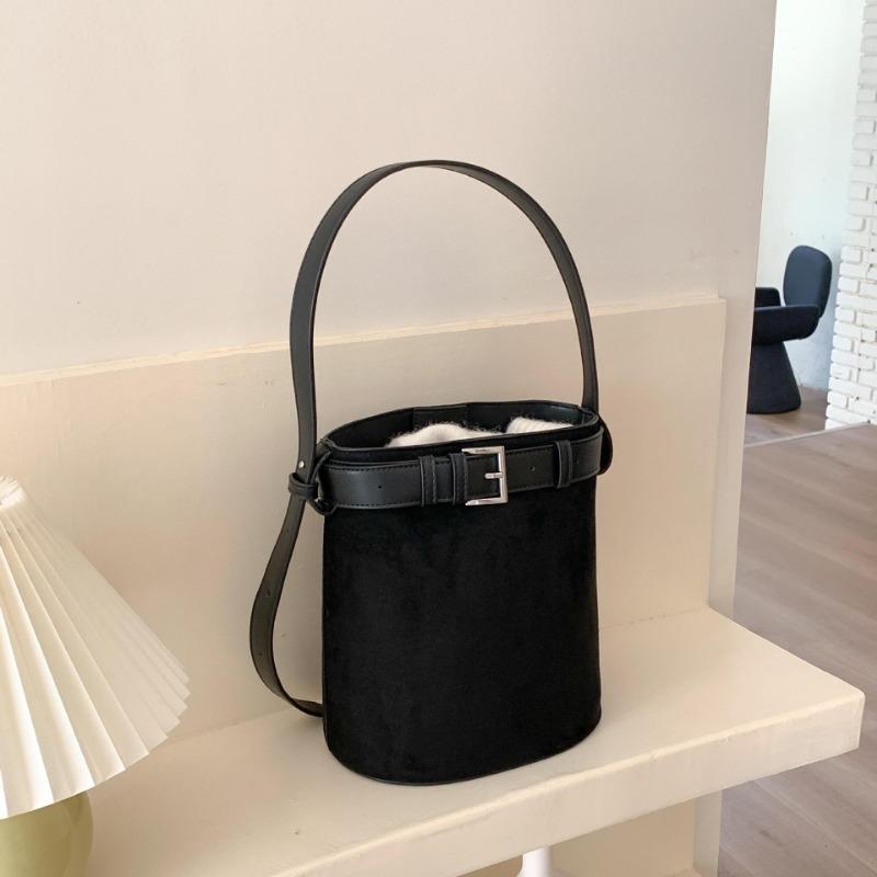 Autumn and winter new suede bag retro cylinder bucket bag women's niche leather buckle portable shoulder bag