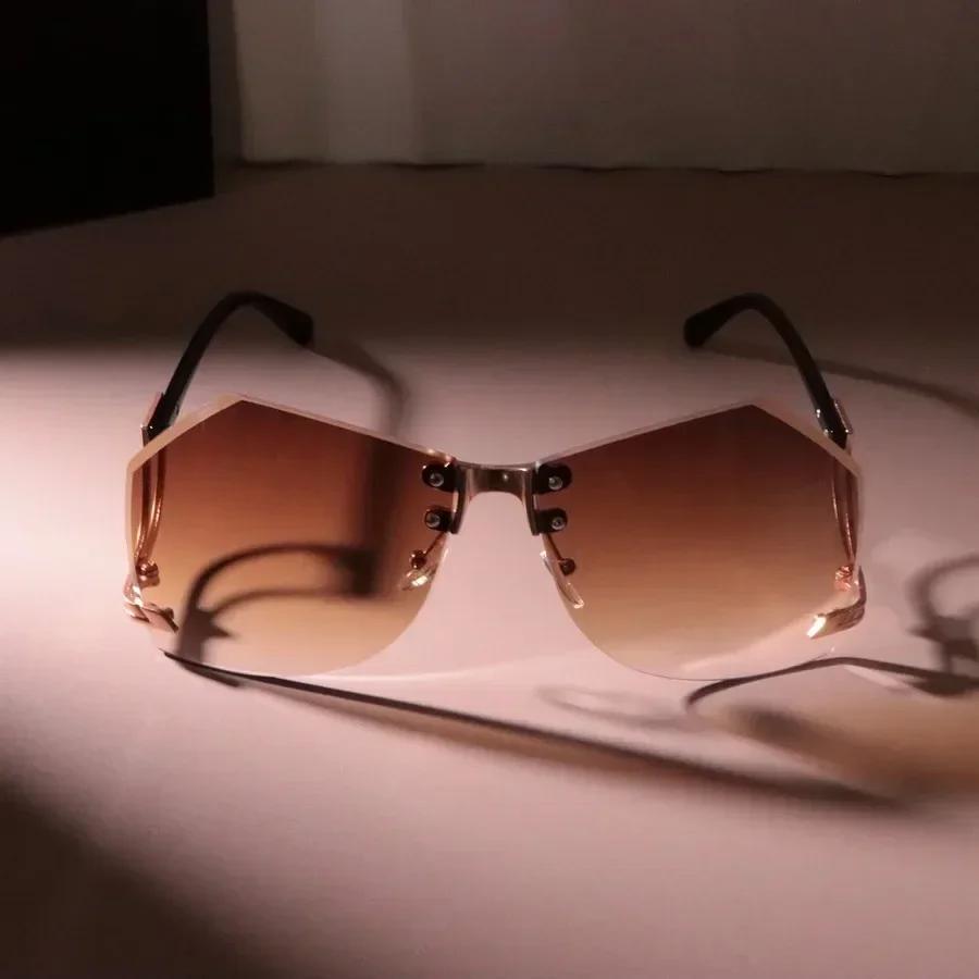 Fashion Big Frame Sunglasses Women Men Minimalist Square Designer Sun Glasses Male Female Brand Colorful Travel