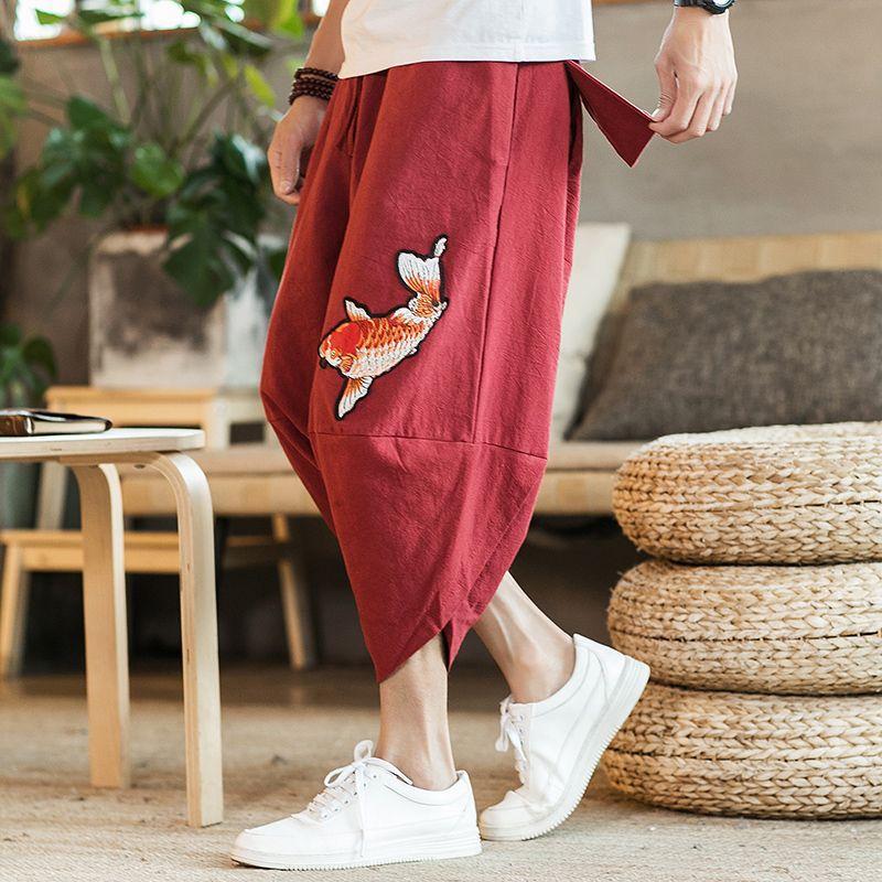 Men's Summer Chinese-Style Cotton-Linen 3/4-Length Shorts with Carp Print: Loose-Fit Casual Shorts for Plus Sizes