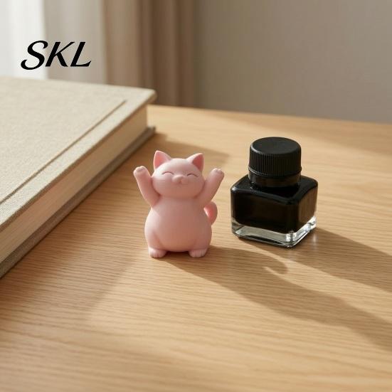 Mechanical Balance Ornaments 3D Printed Pink Hugging Cat Figurine, Adorable Sitting Kitten Statue with Raised Paws, Narrative Space Decor Kawaii Desk
