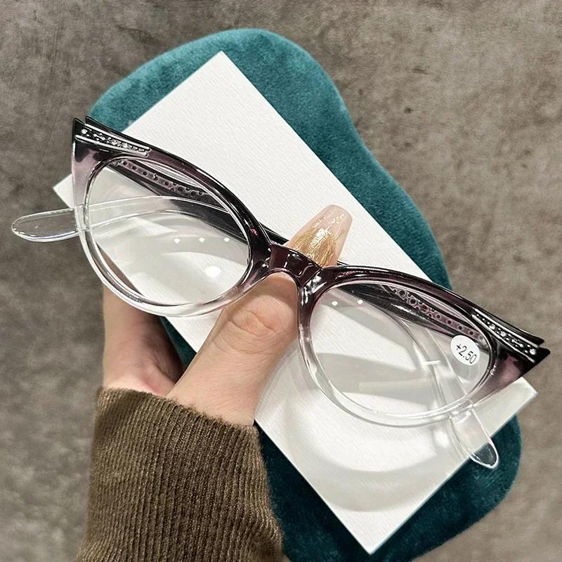 

New Diamond Cat Eye Presbyopia Glasses Spring Fashion Men Women Reading Glasses Luxury Blue Light Blocking Far Sight Goggle 4.0