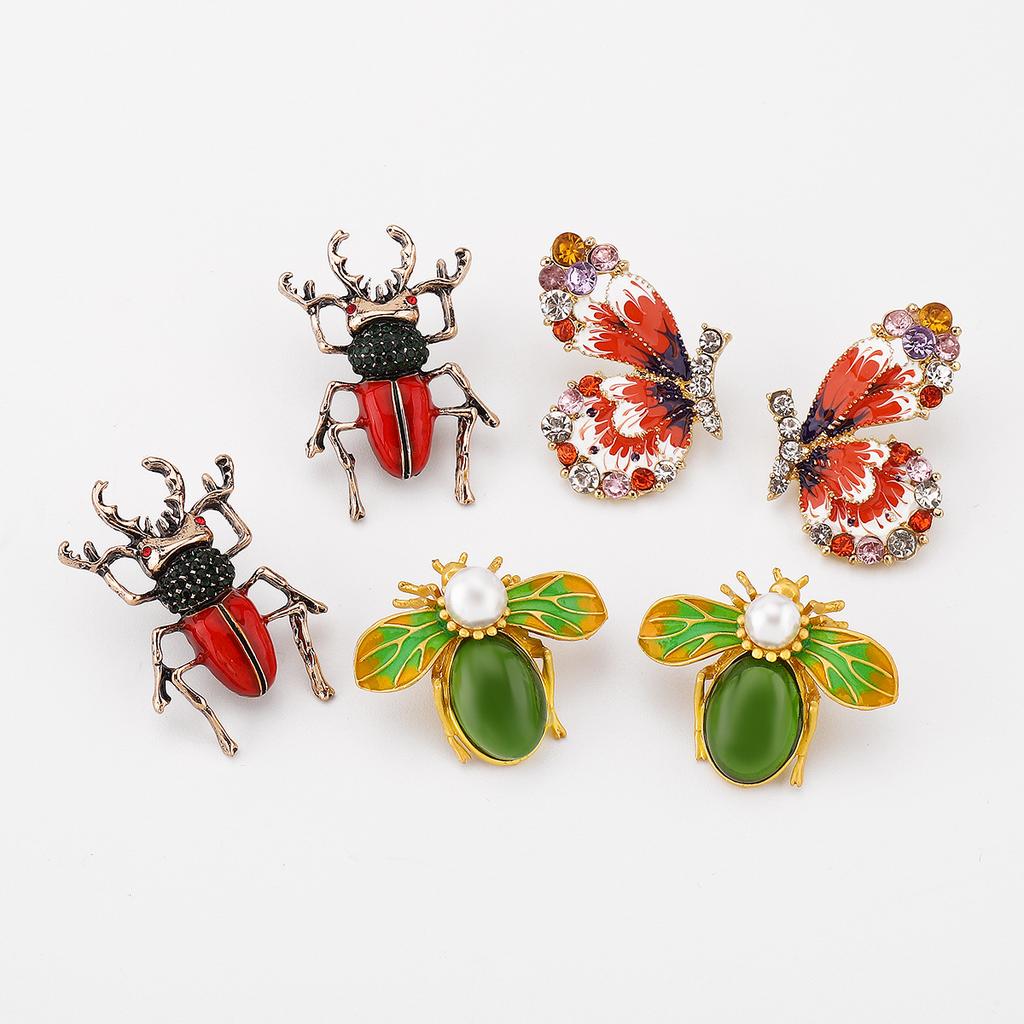 Vintage Fashion High Grade Insect Earrings Bee Butterfly Oil Drip Stud Earrings Women Middle Ages Style Fashion Ear Jewelry