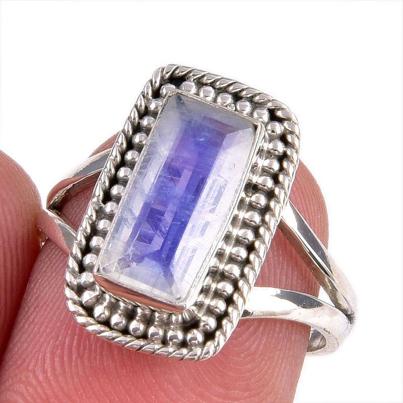 

Natural Rainbow Moonstone Gemstone 925 Solid Silver Jewelry Ring Size 6.5 Z4U69