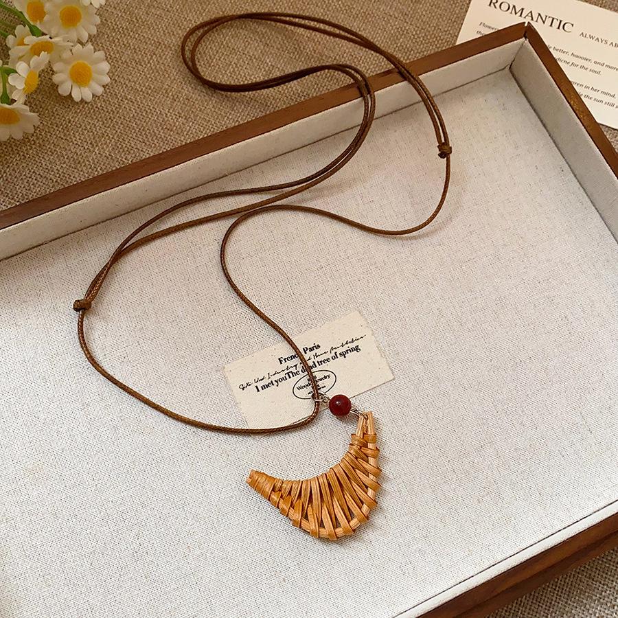 Retro Ethnic Heart Necklace: Wooden Flower Pendant Sweater Chain for Women