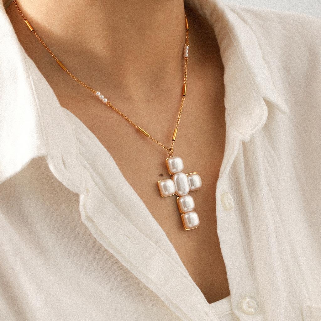 Stylish Stainless Steel Inlaid Pearl Cross Necklace, Light Luxury Versatile Sweater Chain, Pearl Neck Jewelry for Women