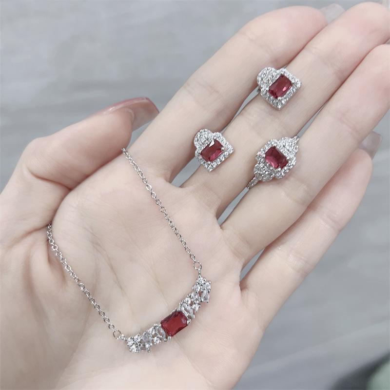 Elegant Purple Zirconia Gem Ring for Women - Retro Style
