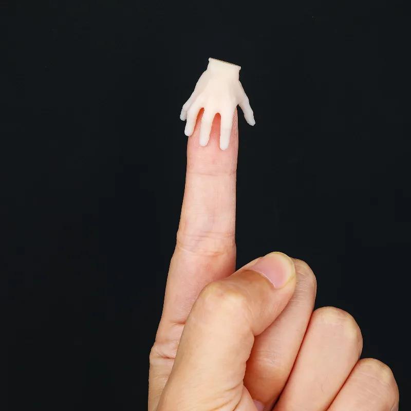 8/15/36PCS Spooky Halloween Horror Mini Plastic Hands Scary Plastic Halloween Hand Decorations Haunted House Atmosphere Props