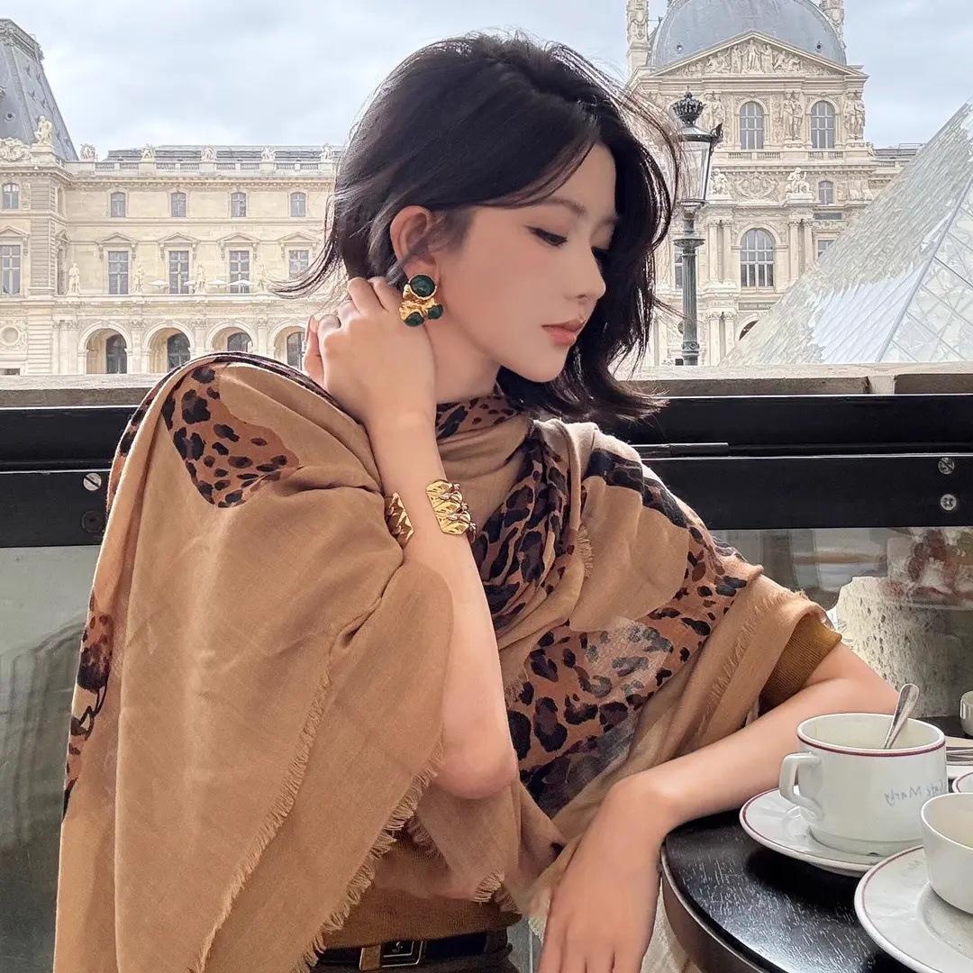 1Pc Golden Leopard Shawl Leopard Print Silk Scarf Women S Autumn New Sense Shawl Dual-Purpose Fashion Versatile Scarf