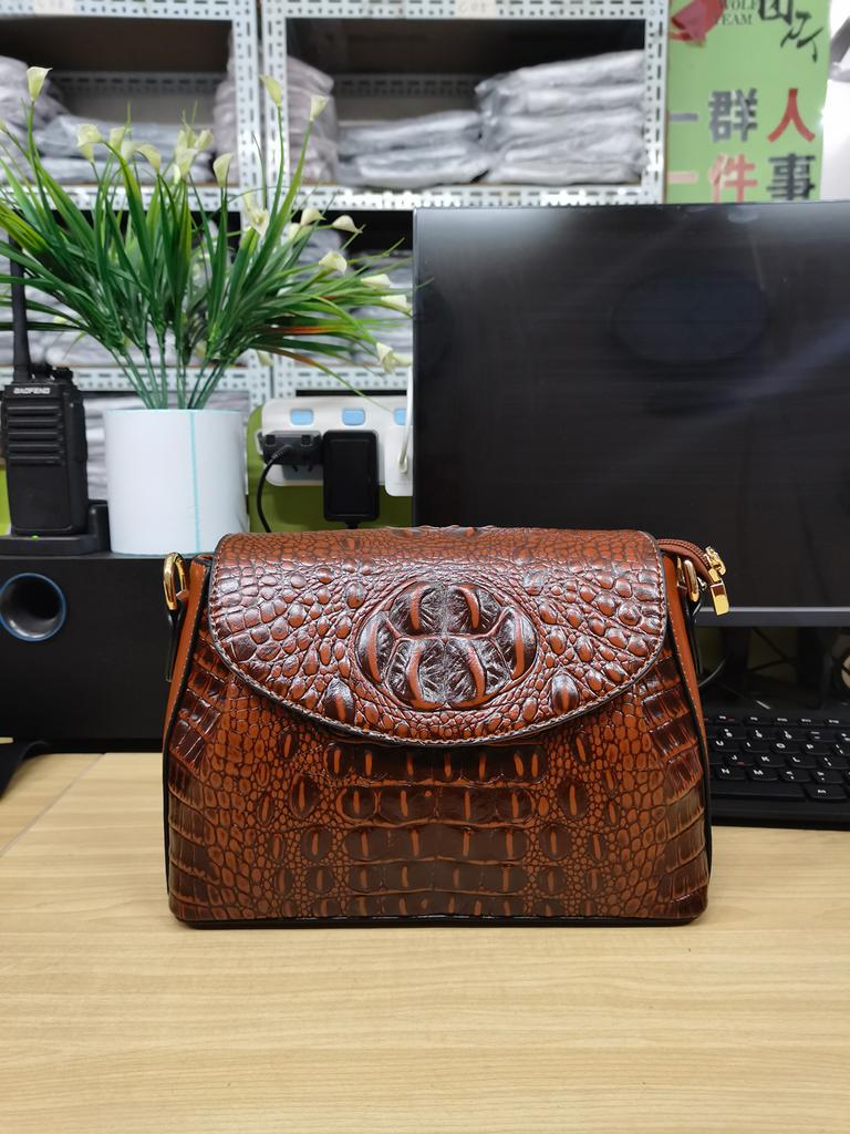 Shoulder Bags for Women Cowhide Crocodile Pattern Handbag Female Designer Luxury Crossbody Bag Vintage Retro Tote