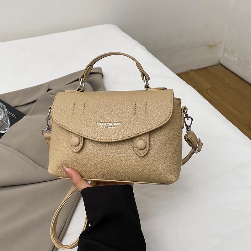 

Премиальный нишевый мешок женский 2025 лето новый простой наплечный мешок универсальный повседневный мессенджер маленькая сумка хаки