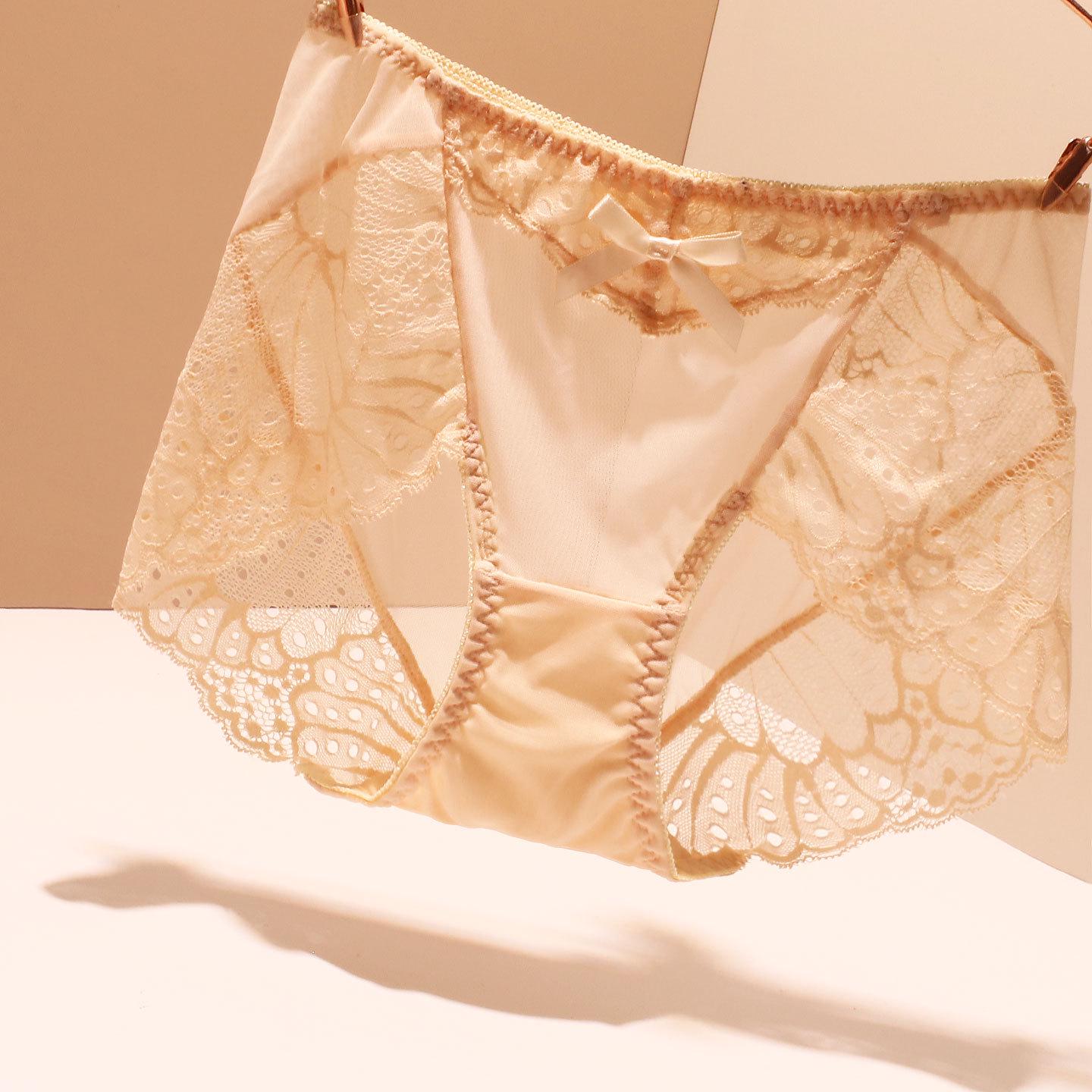 

Женские сексуальные прозрачные кружевные трусики с бантиком - Ультратонкие, бесшовные, со средней посадкой, летний стиль 2025 Extra Large телесный
