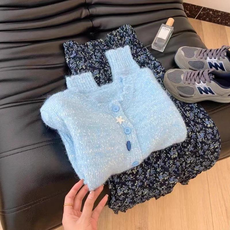 Milk Huhu soft waxy blue temperament short knitted cardigan sweater jacket women's small lazy style high sense