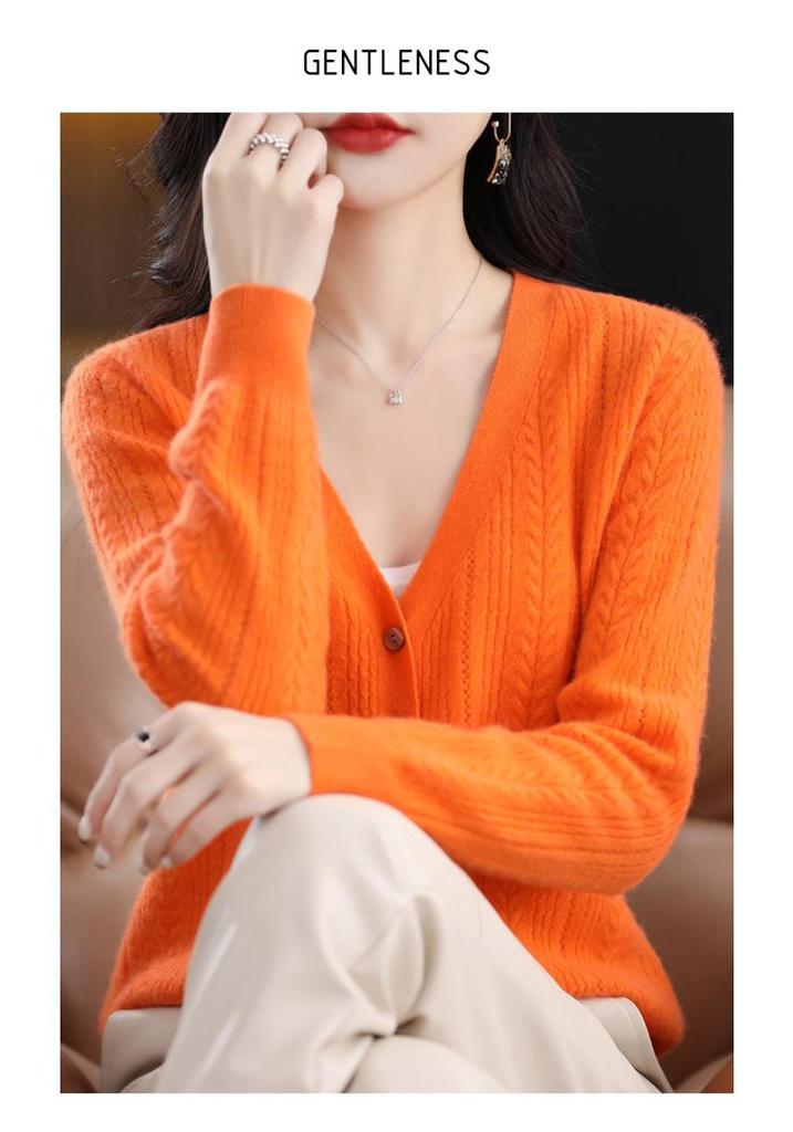 Spring 2023 Women's V-Neck Loose Knitted Cardigan with Sweater Collar