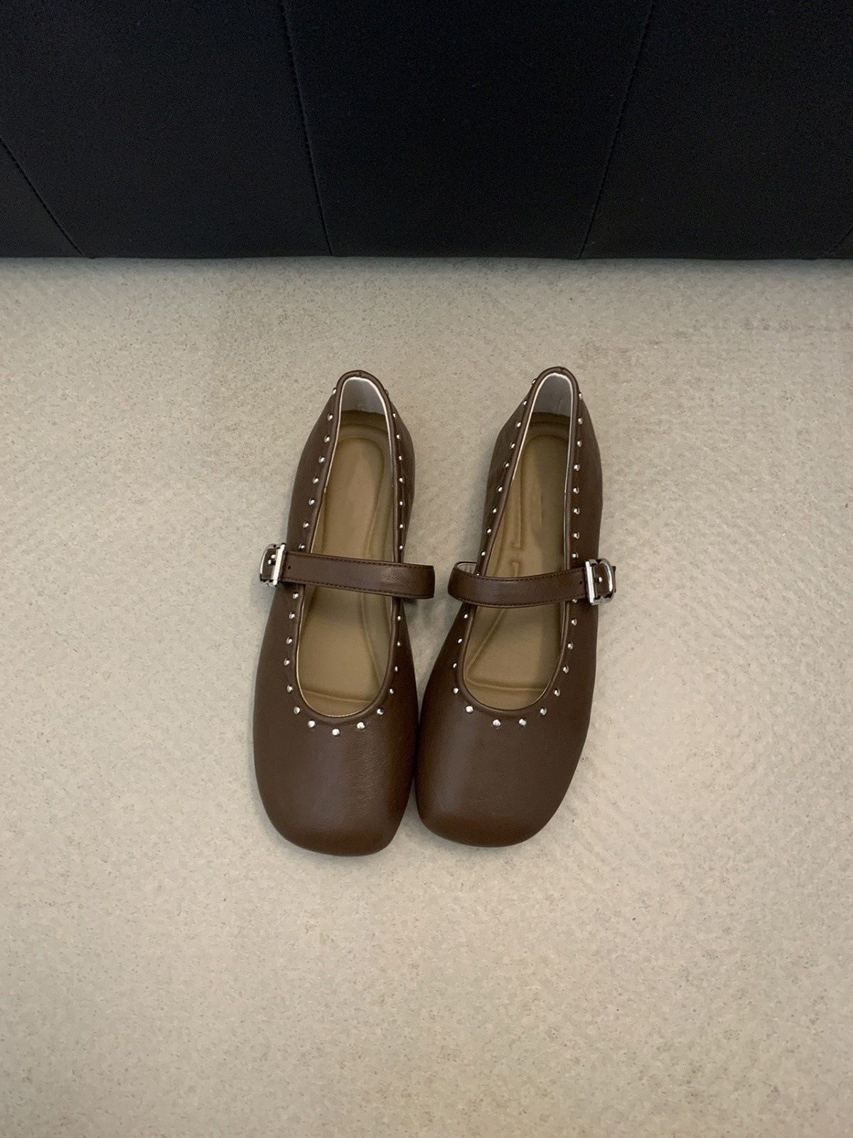 

Ретро квадратный носок мягкая подошва одинарные туфли на один педаль женские весенне-осенние туфли бабушки нескользящие 40 коричневый