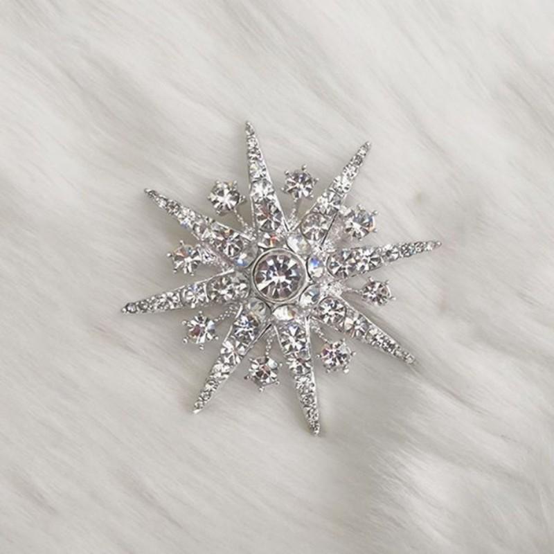2024 NEW Trendy Luxury Snowflake Brooches Unisex Simple Original Rhinestone Brooch Pins For Women Man Jewelry Gifts Dropshipping