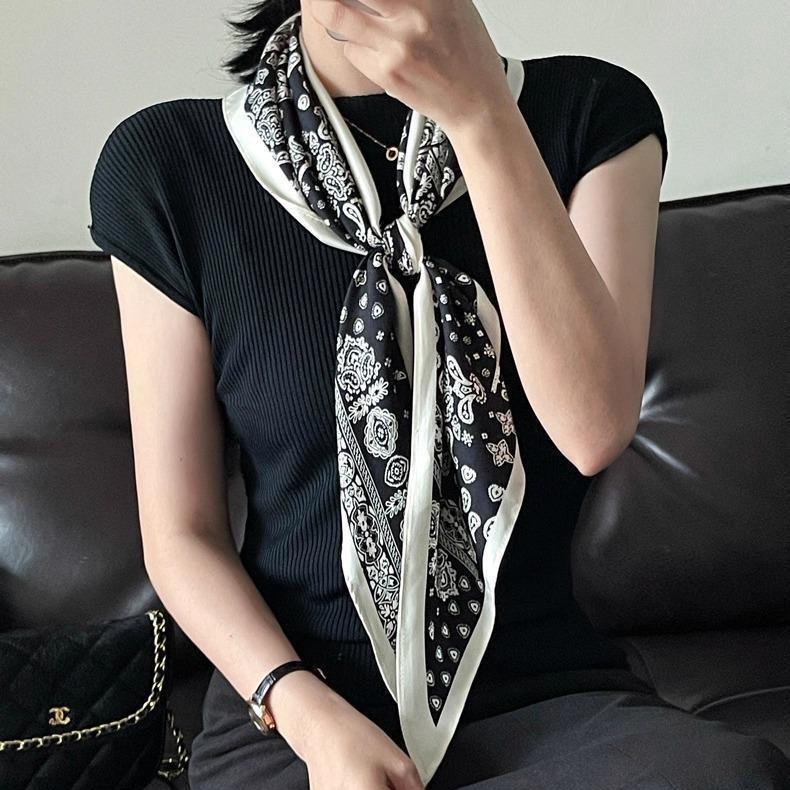 New High-end French Flower Print Triangle Scarf Old Money Wind Belt Fashion Headscarf Women's Imitation Silk Scarf