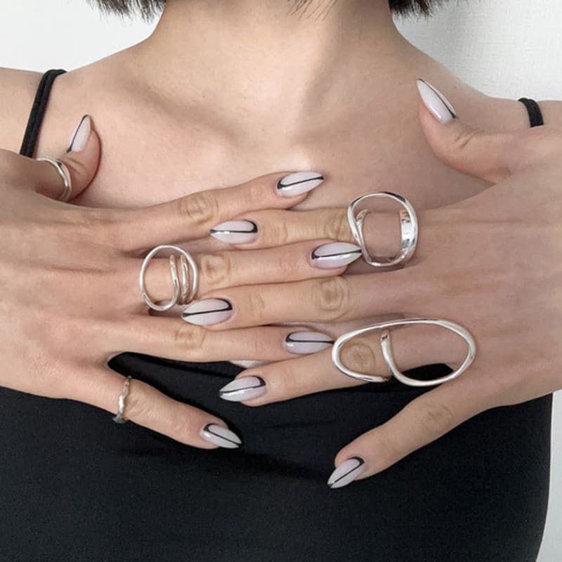 mosxe [925silver] Over turn ring