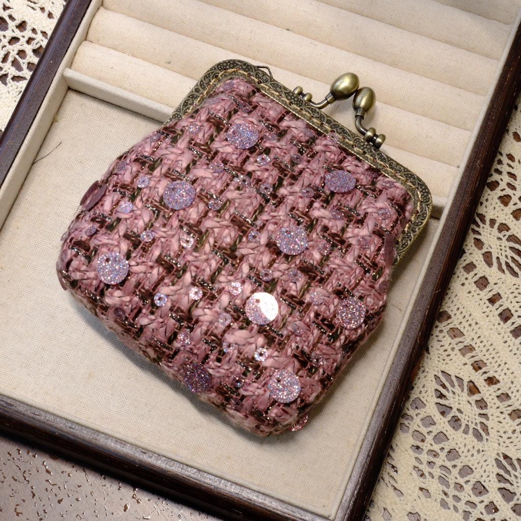 Chinese Style Retro Handmade Bag with Satin Buckle and Loose Change Bag, Chinese Style Gift That Can Hold Bank Card, Small Square Bag