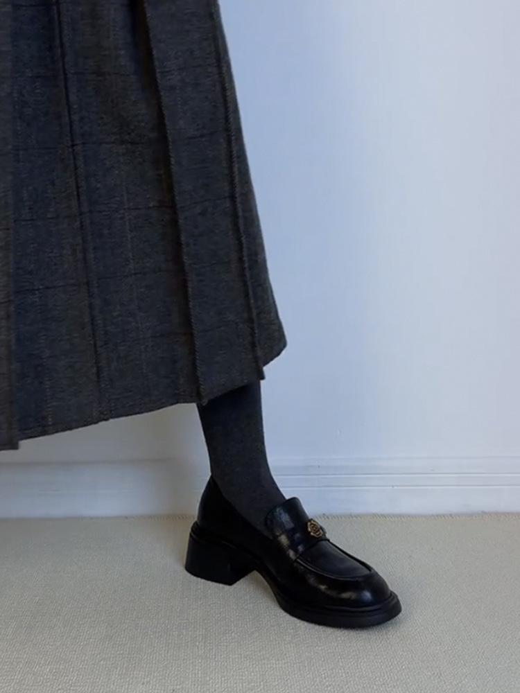 

Версия из коровьей кожи~ Кожаный толстый каблук Британский стиль камелия круглый носок лоферы на одном педале женские ретро маленькие кожаные туфли одинарные туфли 40