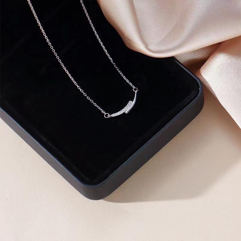 Women's Layered Smile Necklace: Chic Lock Chain, Personalized Light Luxury Jewelry