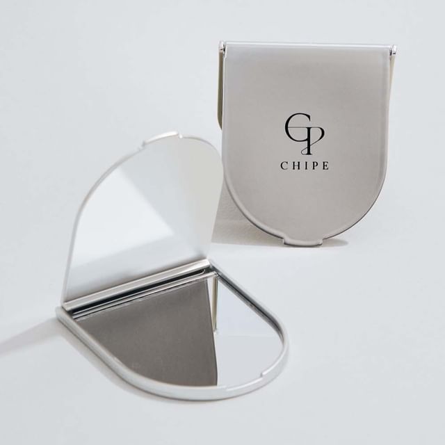 CHIPE - Foldable Hand Mirror 1pc