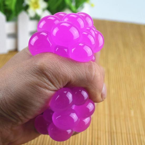 Kreatives Dekompressions-Traubenball-Quetschspielzeug – Stressabbau-Geschenk