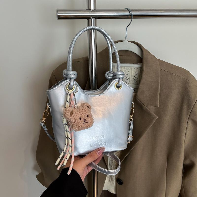 New Simple and Popular Small Bag Women's Summer Versatile Fashion Messenger Bag Casual Portable Bucket Bag