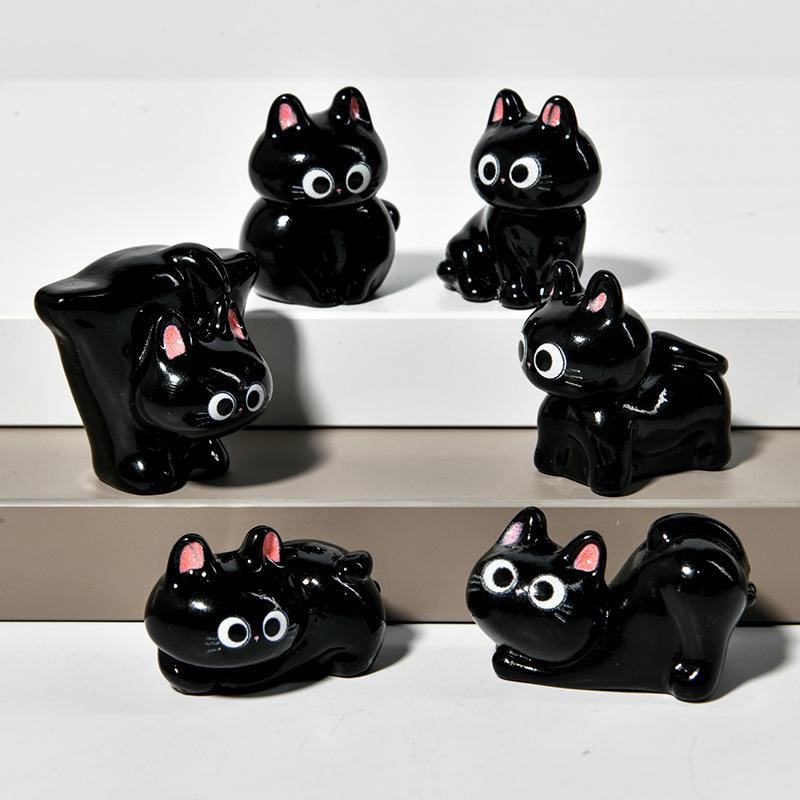 Black Cat Car Dashboard Decor - Mini Lucky Kitten Figurine Car Accessory, Cute Interior Ornament for Home Desk Shelf
