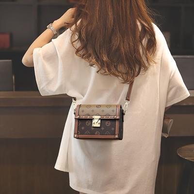 New Old Fashioned Women's Bag Mobile Phone Bag Small Square Bag High End Single Shoulder Crossbody Bag